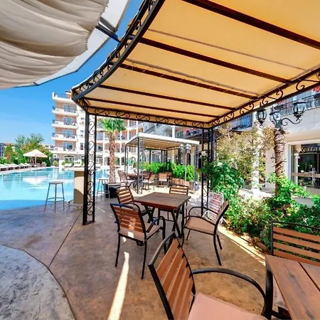 One-bedroom In Avenue Complex *