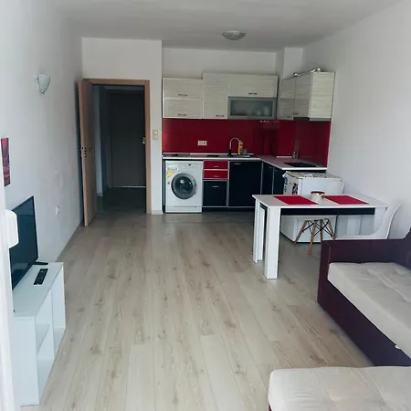 One-bedroom In Avenue Complex Appartamento