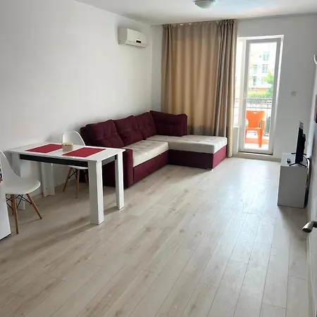 One-bedroom In Avenue Complex Apartman *